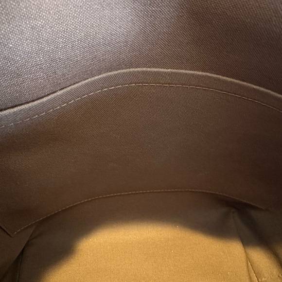 Louis Vuitton Monogram Totally MM - Picture 15 of 16